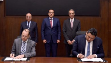 صورة رئيس الوزراء يشهد  توقيع بروتوكول تعاون لتقديم خدمات الشهر العقاري والتوثيق من خلال مقار الشركة المصرية للاتصالات
