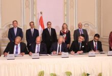 صورة رئيس الوزراء ووزير الاتصالات يشهدان توقيع اتفاقية بين شركة “أتوس” و”إيتيدا”لتوسيع عمليات الشركة في مصر